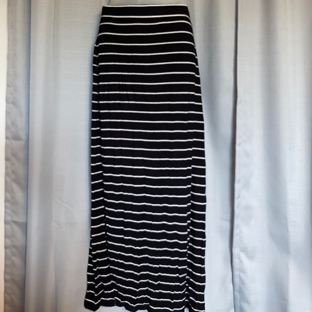 💙OLD NAVY💙 MAXI SKIRT